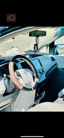 تۆیۆتا سیانا